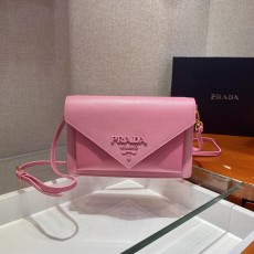 프라다 PRADA 모노크롬 사피아노 레더 미니 숄더 백